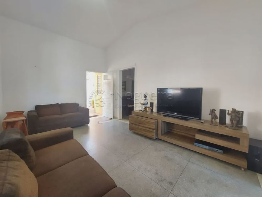 Casa com excelente localização em Olinda
