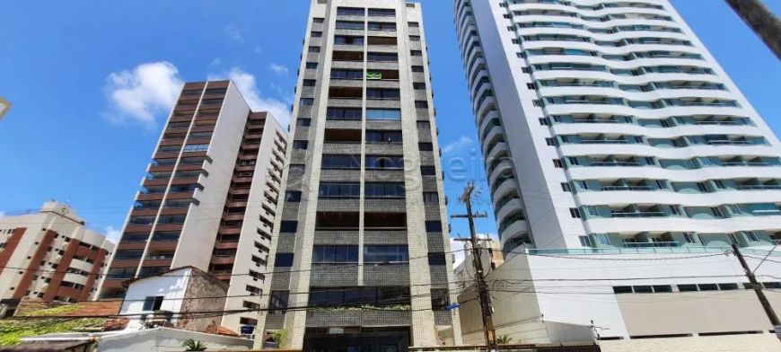 Imóvel para venda possui 156 metros quadrados com 4 quartos em Casa Caiada - Olinda - PE