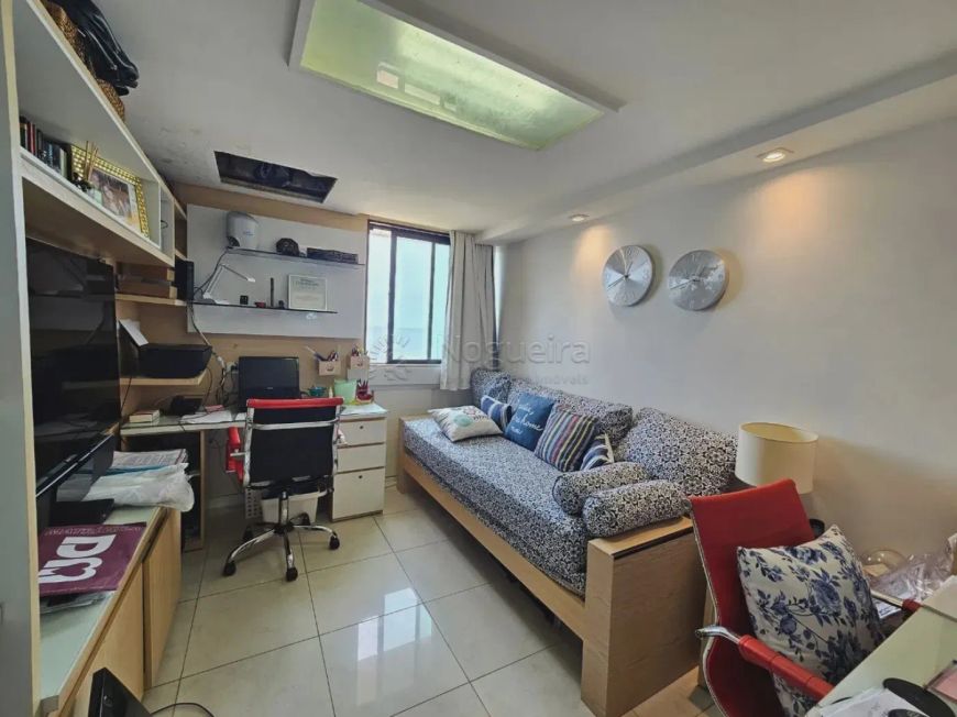 Sua nova casa na Orla de Olinda! Apartamento com 3 quartos, 2 Suítes e 3 Vagas de Garagem