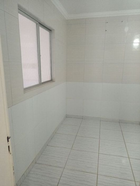 Casa na quinta etapa com 2 quartos em Rio doce.