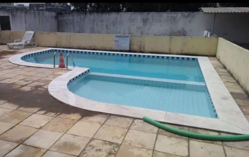 VENDO ÓTIMO APARTAMENTO COM TRÊS QUARTOS SENDO UMA SUÍTE NO BAIRRO DE CASA CAIADA / OLINDA