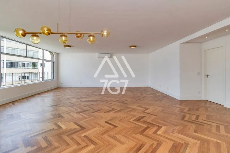 REFORMADO COM 219,55m², 3 SUÍTES À VENDA EM HIGIENÓPOLIS
