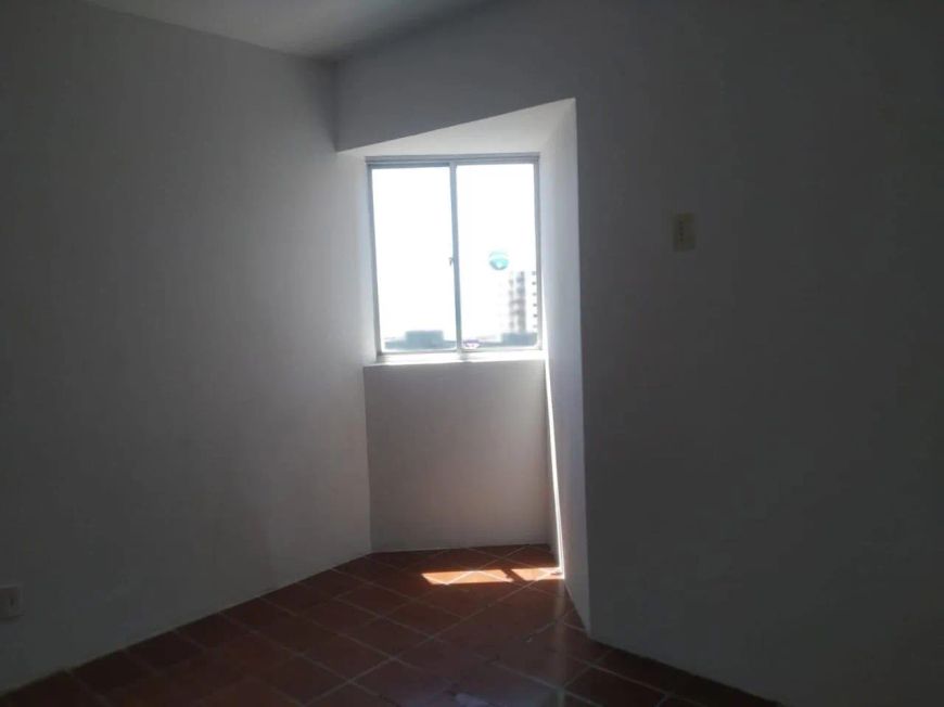 Excelente e amplo apartamento semi mobiliado, ótima localização em Olinda, com bela vista Mar!