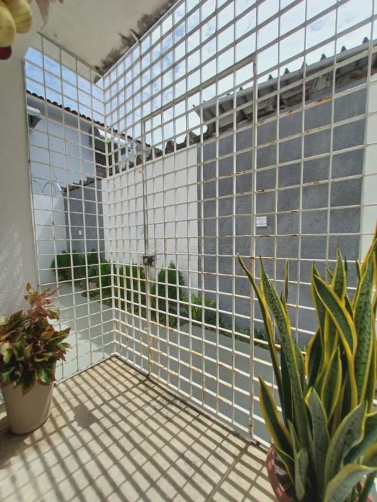 Imóvel para venda possui 75 metros quadrados com 3 quartos em Casa Caiada - Olinda - PE