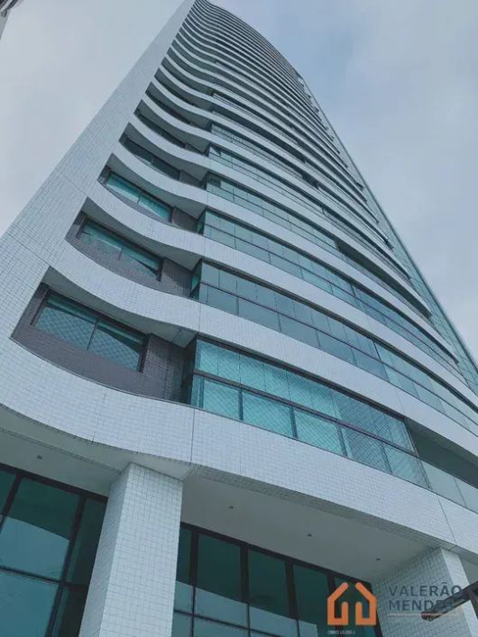 Venâncio Barbosa | Lindo apartamento de 3 quartos na Beira Mar de Casa Caiada | 100m² | (LC)