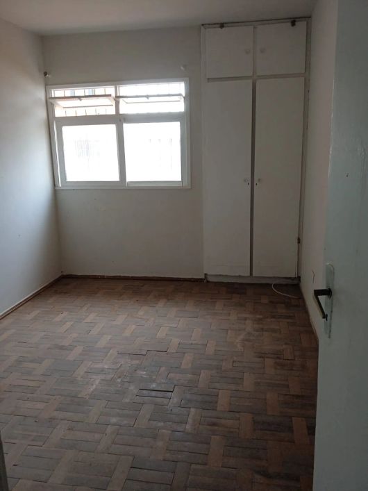 REF: TV179 - VENDE-SE EXCELENTE APTO NO EDF LÍGIA EM FRAGOSO