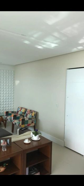 Imóvel para venda possui 133 metros quadrados com 3 quartos em Casa Caiada - Olinda - PE