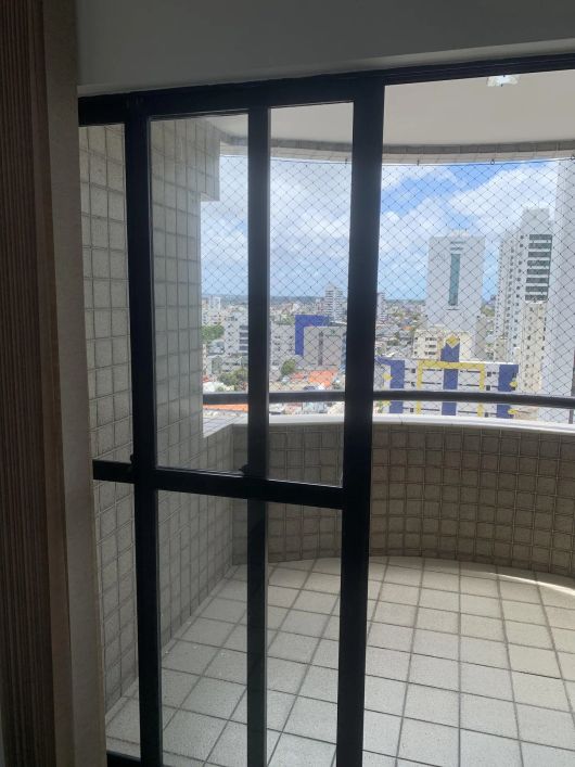 Quadra da Praia. Andar Alto. 200m do PATTEO. Uma Oportunidade