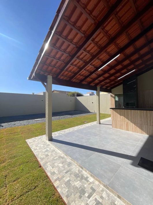 VENDO OPORTUNIDADE Casa com lote de 360 metros no Bairro Granville