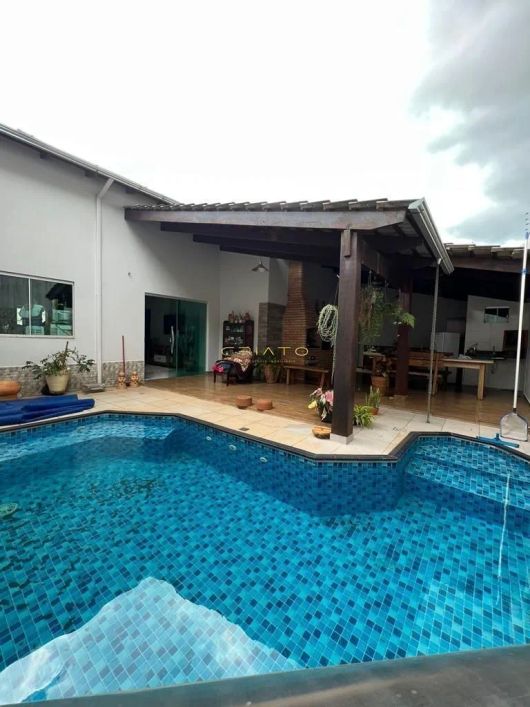 Casa com 3 dormitórios à venda, 215 m² por R$ 715.000,00 - Residencial Villa Bel