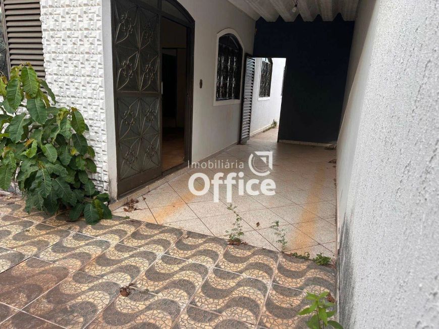 Casa com 3 dormitórios à venda, 150 m² por R$ 620.000,00 - Vila Jaiara - Anápolis/GO