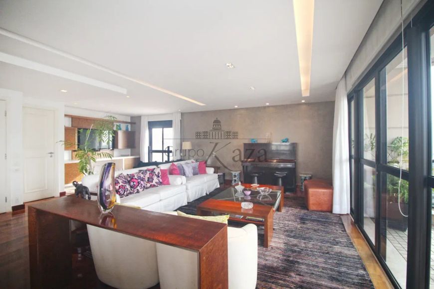 Oportunidade - Apartamento - Higienópolis - 3 Suítes - 180m².
