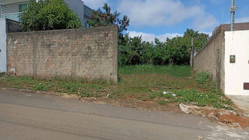 Terreno à venda, 377 m² por R$ 215.000,00 - Residencial Jardins Do Lago - Anápolis/GO