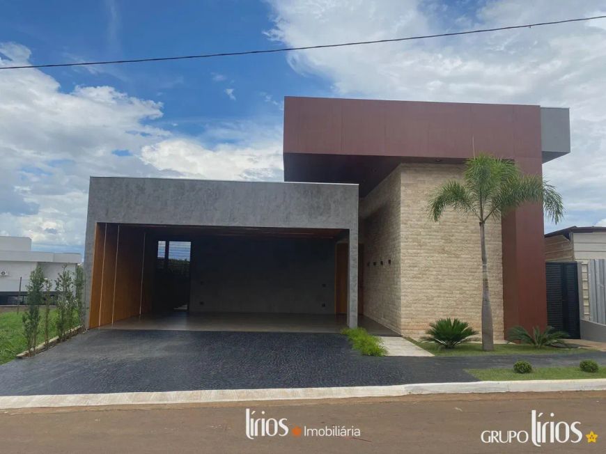 Imóvel para venda tem 450 metros quadrados com 4 quartos