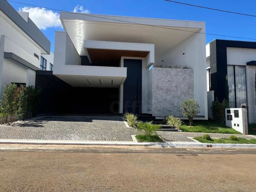 Casa com 4 dormitórios à venda, 253 m² por R$ 2.400.000,00 - Condomínio Grand Trianon - Anápolis/GO