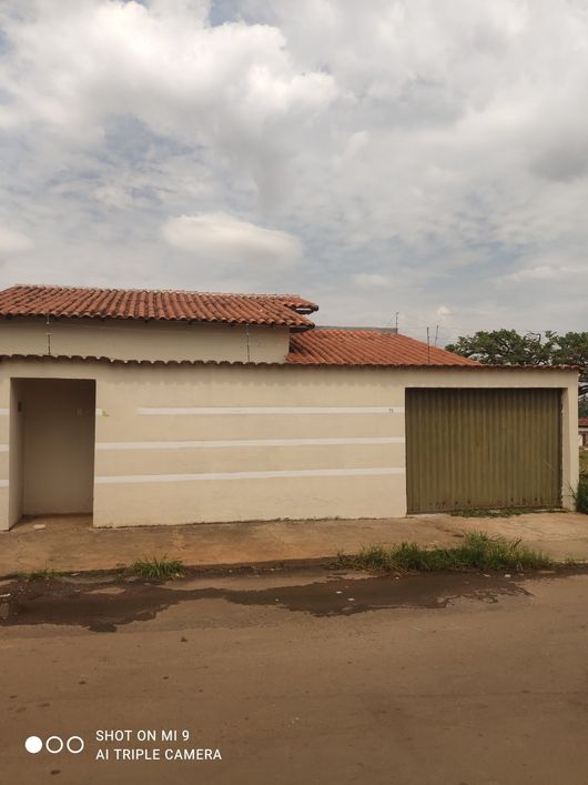 Ótima casa 3/4 sendo uma suíte no bairro Residencial Buritis - Anápolis - GO