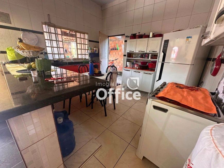 2 Casas com 267 metros à venda por R$ 420.000 - Vila Jayara - Anápolis/GO