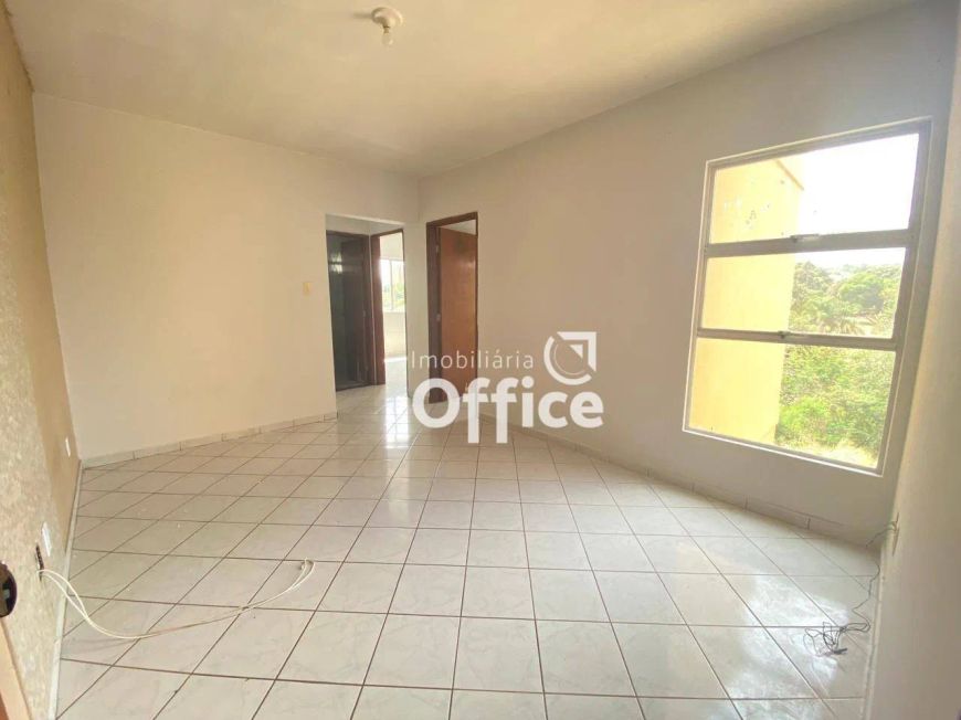 Apartamento com 2 quartos à venda, 40 m² por R$ 240.000 - Maracanã - Anápolis/GO