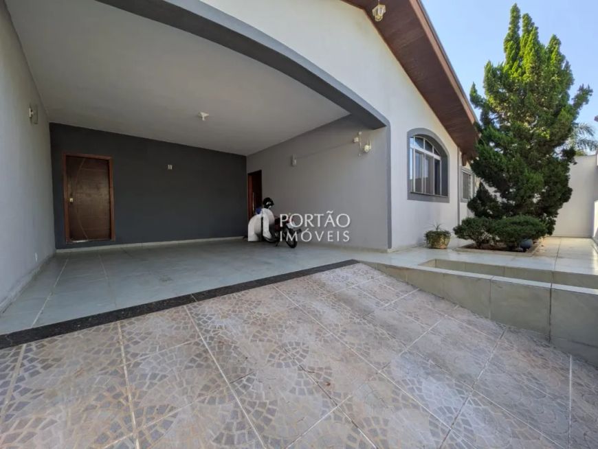 Casa para venda com 230 m² e 3 quartos em Novo Jardim Pagani, Bauru - SP