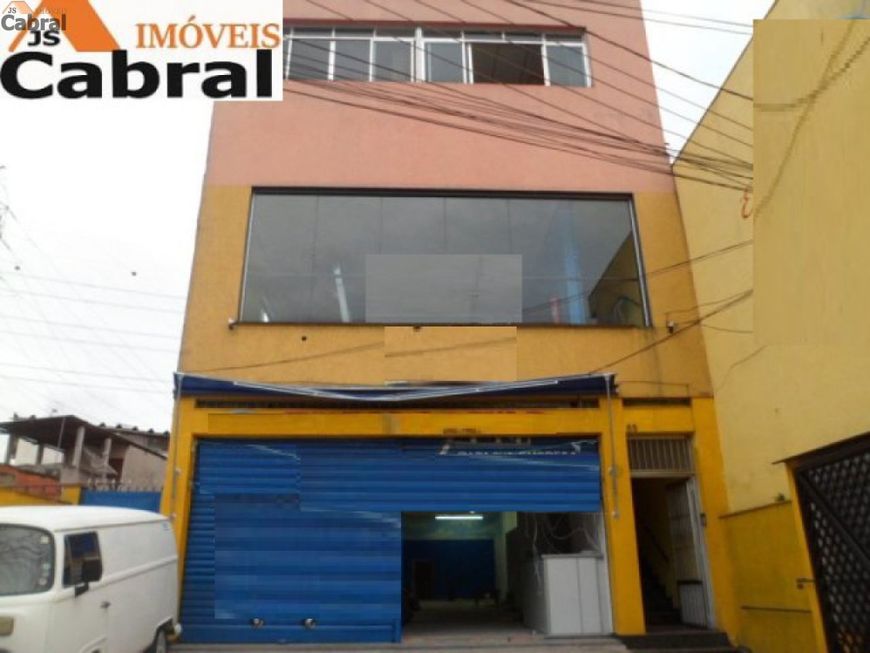 290 m2 construção. Pé direito 6 metros. Vaga para 2 carros.