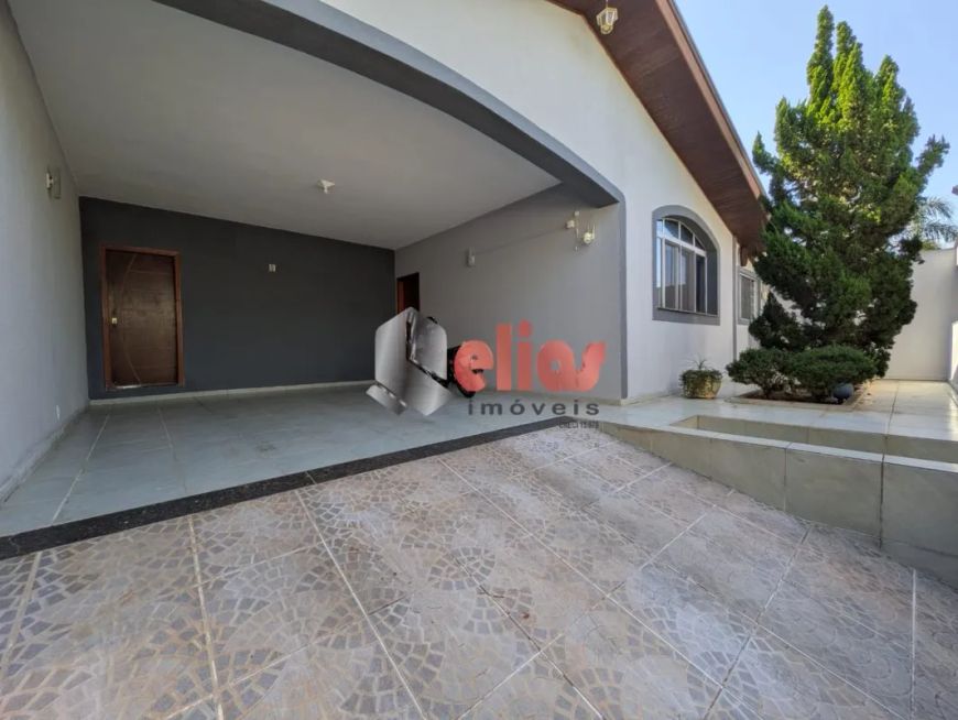 Casa para venda com 360 m² e 3 quartos em Novo Jardim Pagani, Bauru - SP