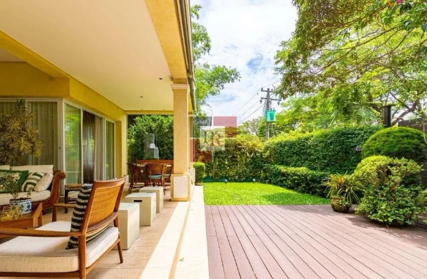 Casa Exclusiva em Condomínio em Santo Amaro: Conforto, Privacidade e Lazer Completo!