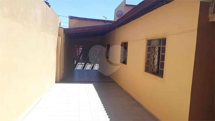 Casa com 3 quartos à venda em Vila Rocha - SP