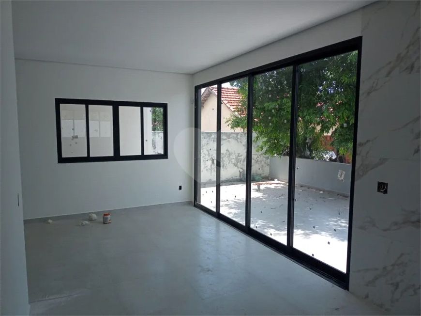Casa com 3 quartos à venda em Vila Coralina - SP