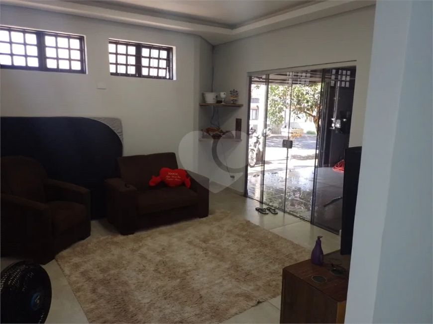 Casa com 3 quartos à venda em Núcleo Habitacional Nobuji Nagasawa - SP