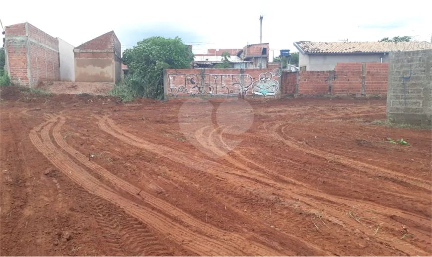 Terreno à venda em Conjunto Habitacional Presidente Eurico Gaspar Dutra - SP