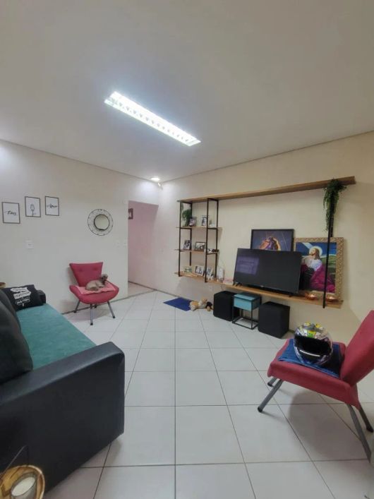 Casa com 2 dormitórios para venda no bairro JARDIM VANIA MARIA