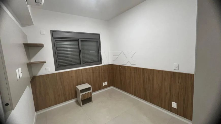 Apartamento com tres quartos sendo um suite, duas vagas de garagem e um deposito