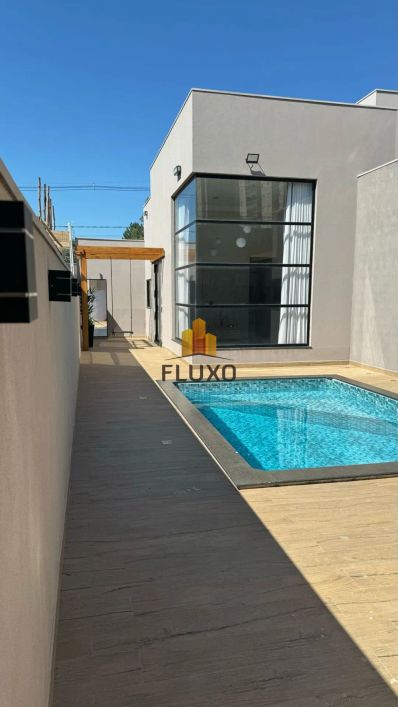 Casa em Condominio com 3 dormitórios para venda no bairro QUINTA RANIERI