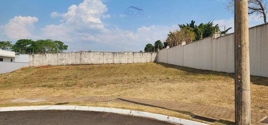 Terreno para venda no Condomínio Villa Dumont R$990.000