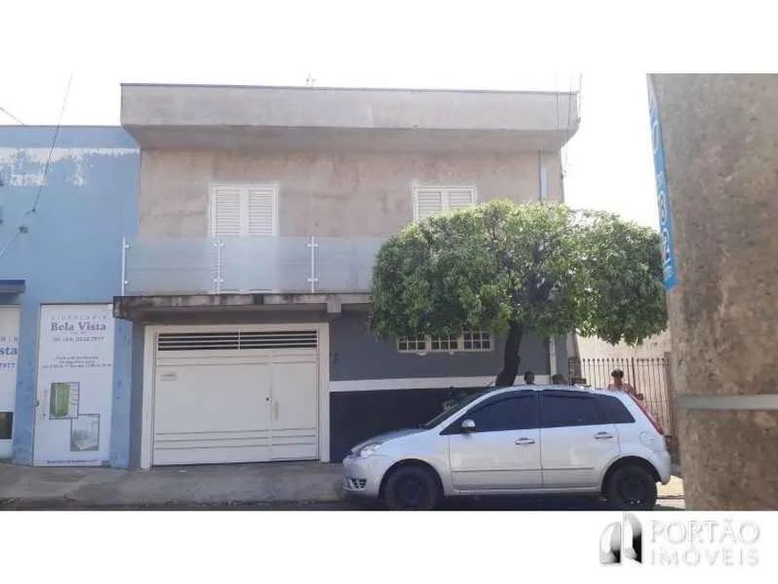 Casa em Jd. Bela Vista, (Bauru) - SP