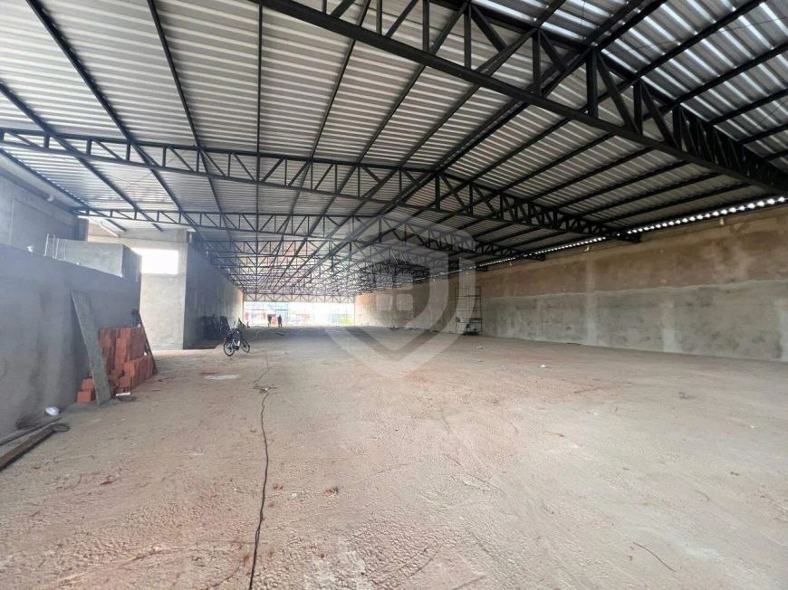 Barracão Novo 1400 m² de Loja e 1500 m² Estacionamento para Vender em uma das Avenidas Mais Moviment