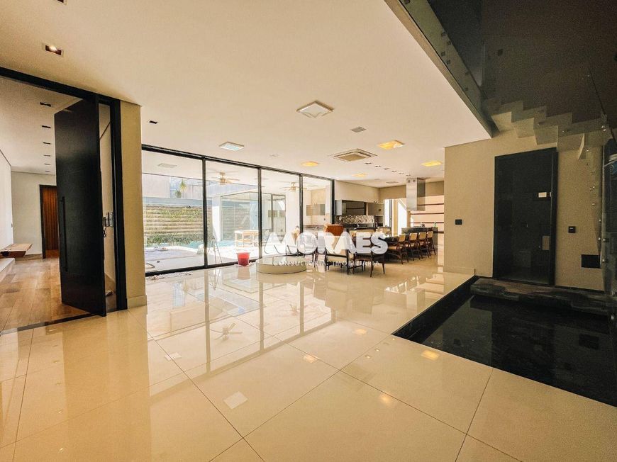 Casa em Condomínio Fechado com 4 suítes à venda, 720 m² por R$ 4.300.000 - Residencial Villaggio III
