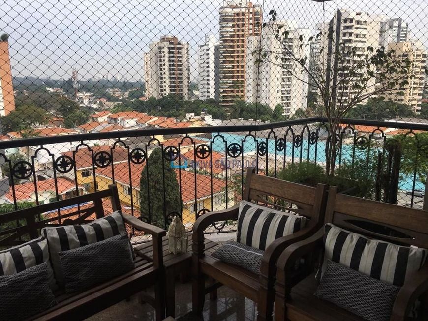 Apartamento de alto padrão na região do Campo Belo/SP.