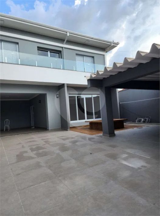 Casa com 8 quartos à venda em Vila Frutuoso Dias - SP
