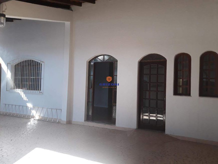 CASA VILA ALTINÓPOLIS I 6 QUARTOS I 4 SUITES I 7 BANHEIROS I 1 BANHEIRO I 4 VAGAS