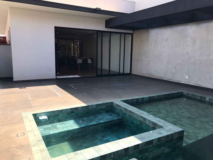 MARAVILHOSA CASA NO VILLA DUMONT ! ! !