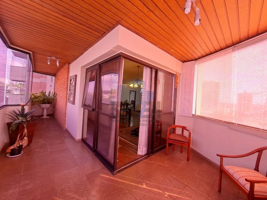 APARTAMENTO 3 SUITES EDIFICIO VERSAILLES - BAURU