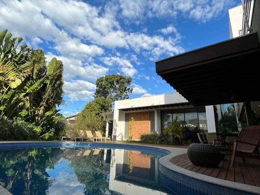 Casa em Condomínio Fechado com 4 suítes à venda, 600 m² por R$ 5.000.000 - Residencial Tivoli - Baur