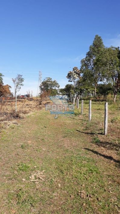 Área próxima do Águas Virtuosas com lagoa e cinco tanques
