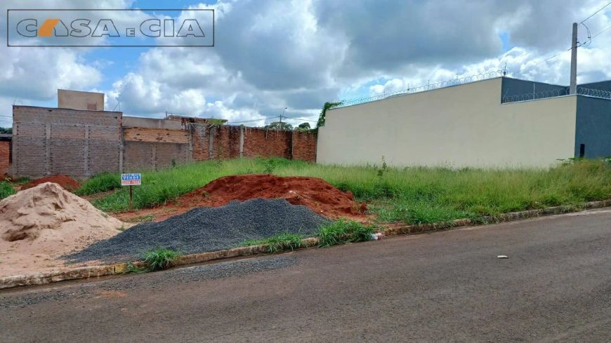 Terreno com 200m² no Vista Bella