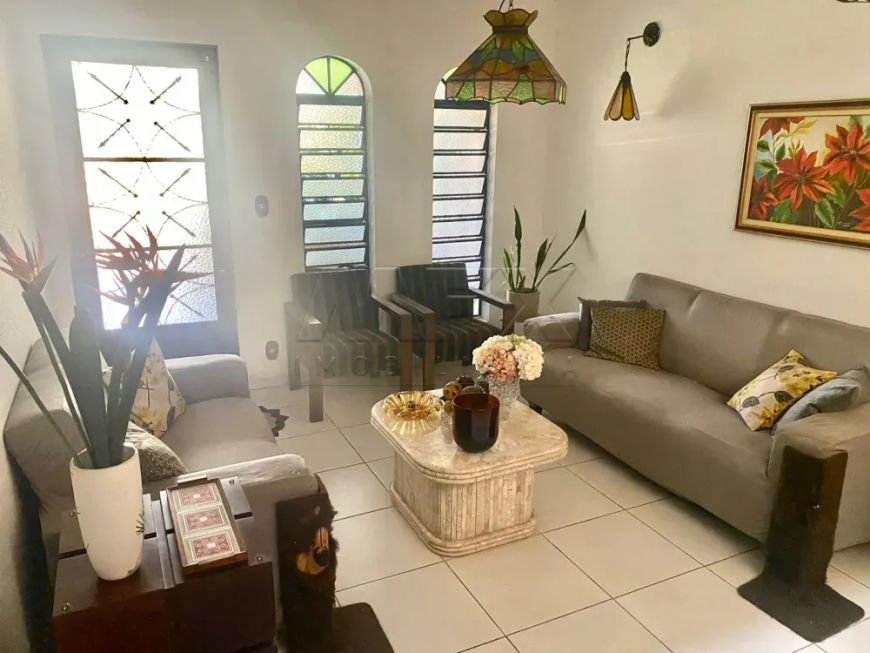 Casa / Sobrado no Jardim Contorno