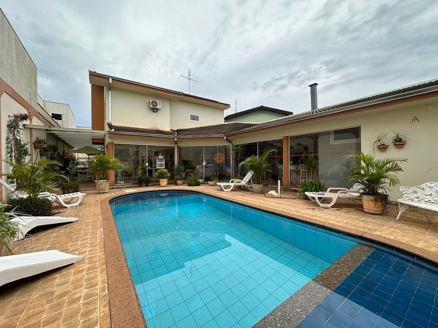 CASA JARDIM ESTORIL 4 | 3 SUÍTES | ÁREA DE LAZER COMPLETA