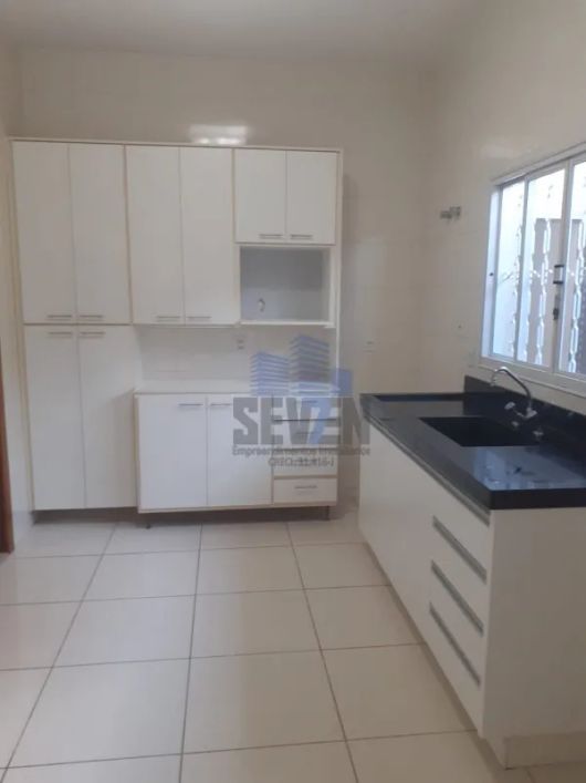 Casa para aluguel e venda com 400 m² e 3 quartos em Vila Cardia, Bauru - SP