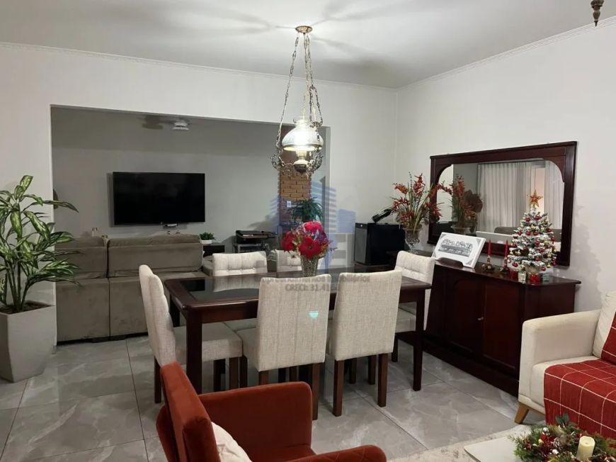Casa para venda com 281 m² e 3 quartos em Jardim Solange, Bauru - SP
