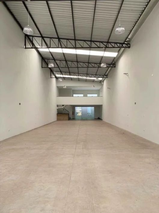 Imóvel ê de ótima construção! Bem diferenciado do que existe por aí.